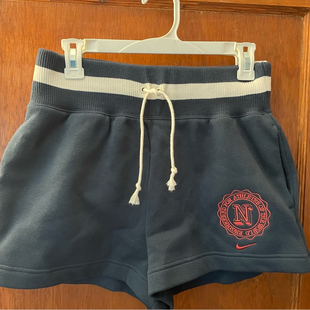 Nike Black Athletic Shorts for Performance